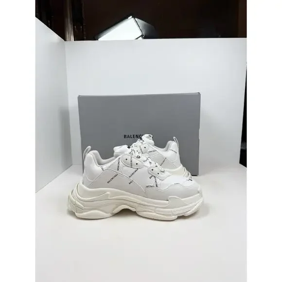 Size 41EU/8US - Balenciaga Triple S Allover Logo Sneakers🤍 New/Retail $1.2K!